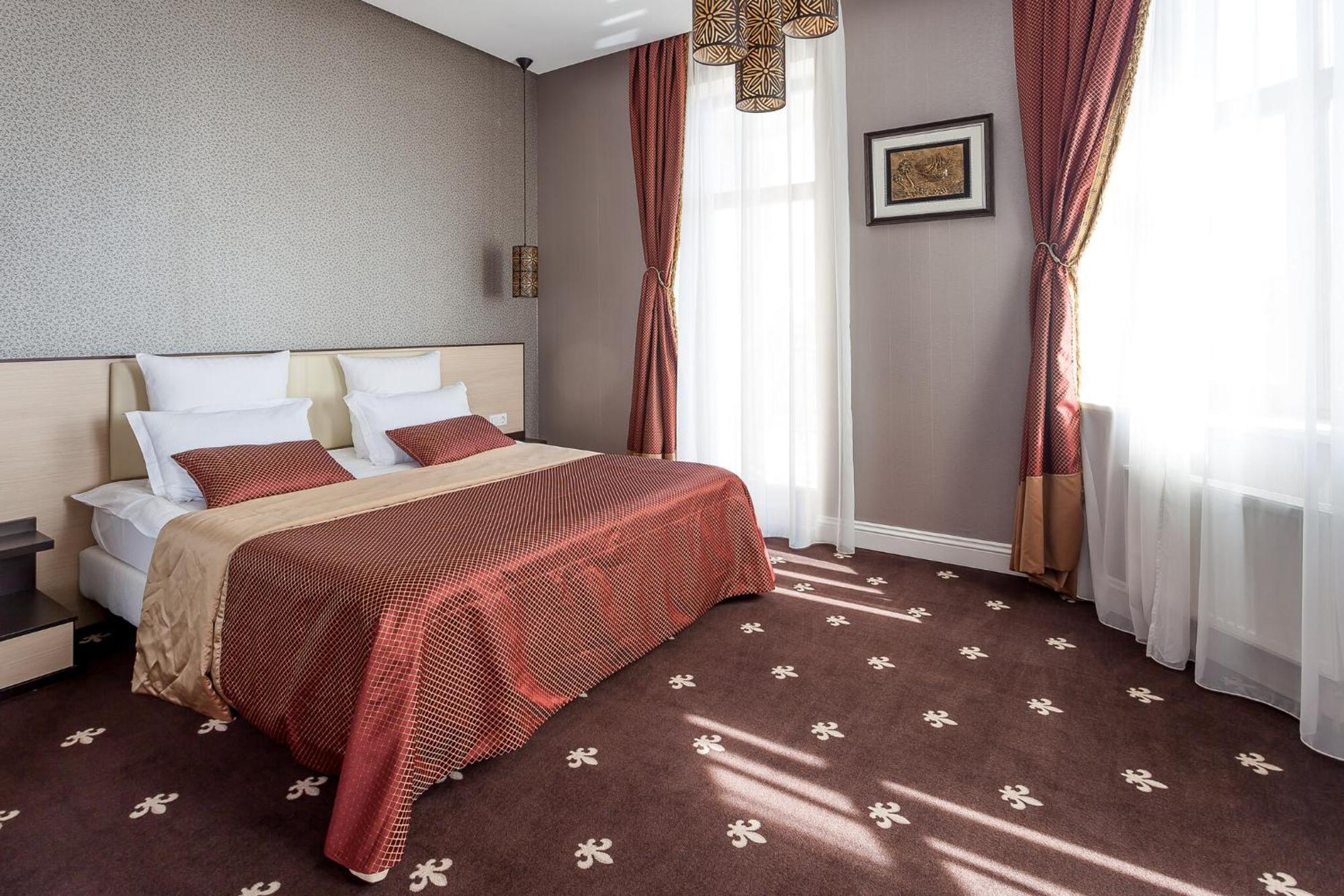 Ark Palace Hotel & Spa Odesa Room photo